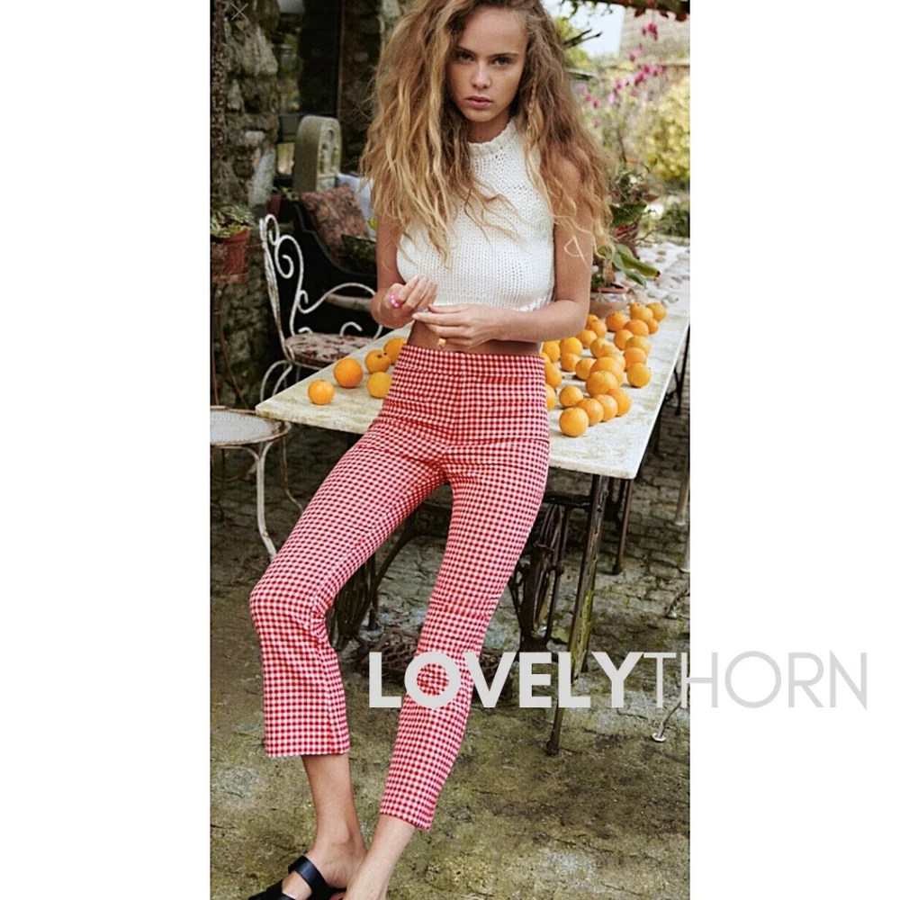 ZARA // red & white textured gingam hi waist crop mini flare pants - Picture 14 of 14